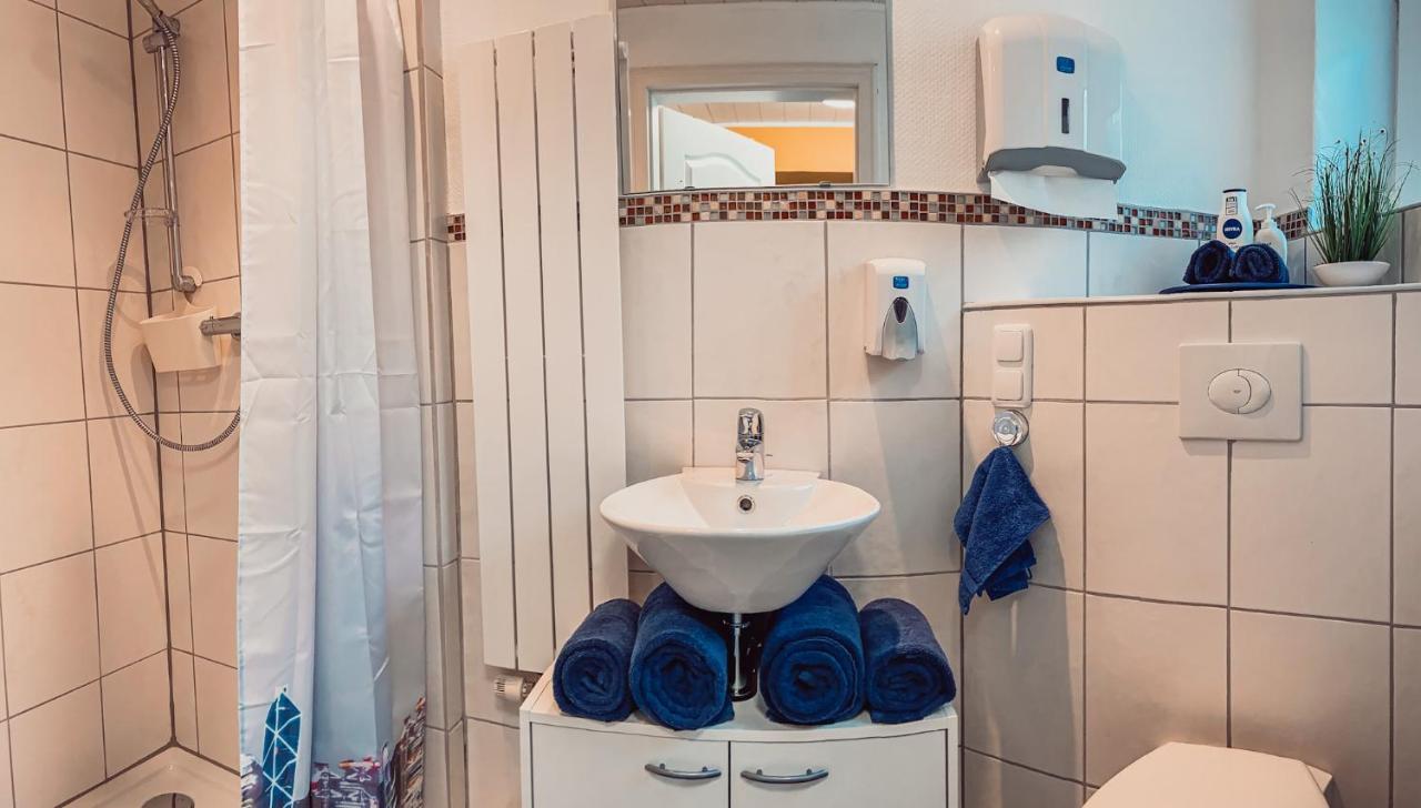 Villa Herkules - Privates Apartment Am Waldrand Mit Smart Tv Und Kostenlosen Parkplaetzen Kassel Zewnętrze zdjęcie