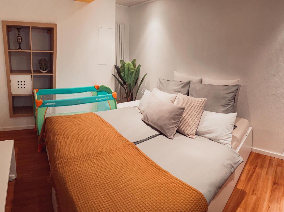 Villa Herkules - Privates Apartment Am Waldrand Mit Smart Tv Und Kostenlosen Parkplaetzen Kassel Zewnętrze zdjęcie