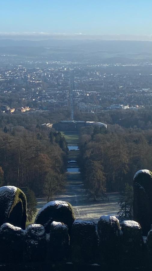 Villa Herkules - Privates Apartment Am Waldrand Mit Smart Tv Und Kostenlosen Parkplaetzen Kassel Zewnętrze zdjęcie