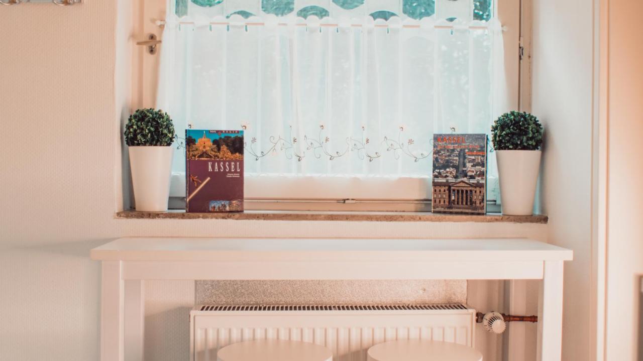 Villa Herkules - Privates Apartment Am Waldrand Mit Smart Tv Und Kostenlosen Parkplaetzen Kassel Zewnętrze zdjęcie